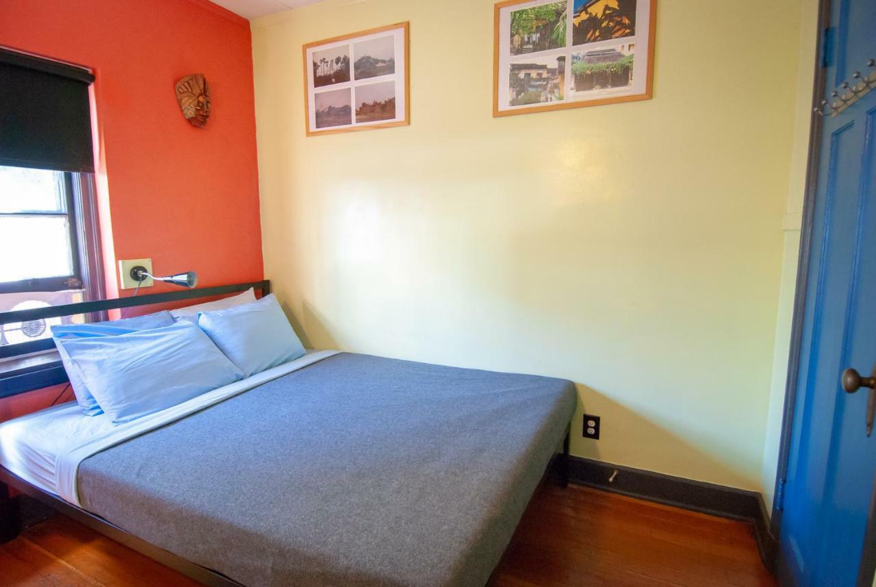 Ocean Island Inn | Backpackers | Suites Victoria Quarto foto